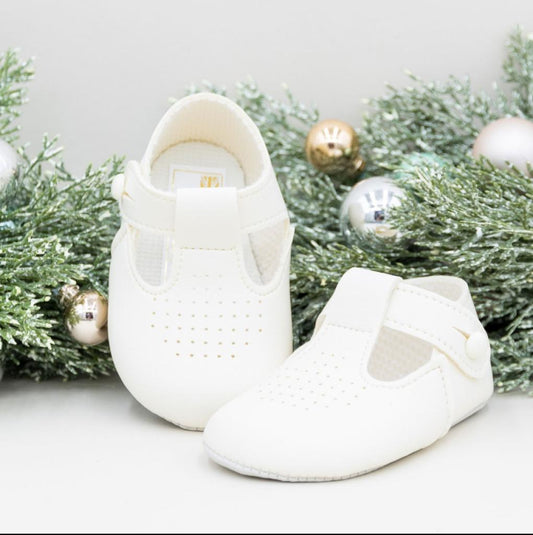 Baypods White Pram Shoe